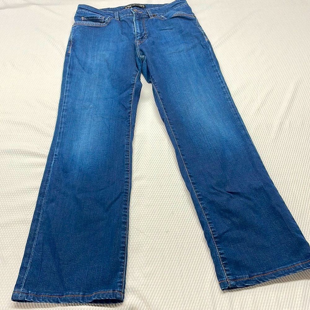34 Heritage Charisma Comfort Rise Classic Jeans Size 34/32